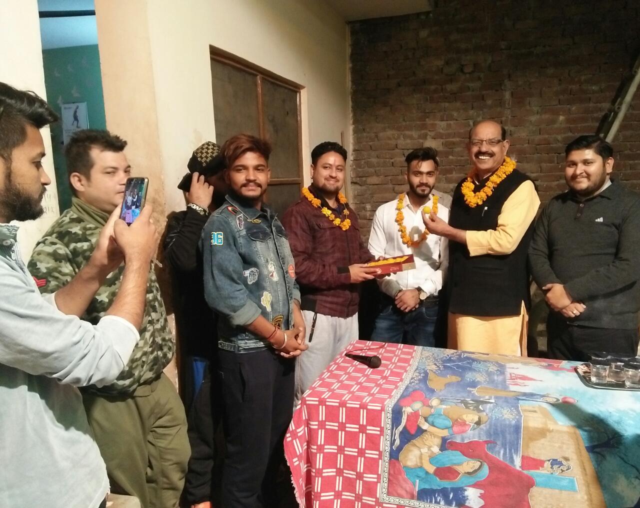 You are currently viewing वार्ड नंबर 38 से तरसेम भगत साथियों सहित बीजेपी में शामिल. बोले – मोहिंदर भगत के साथ कंधे से कंधा मिलाकर करेंगे बीजेपी के लिए कार्य