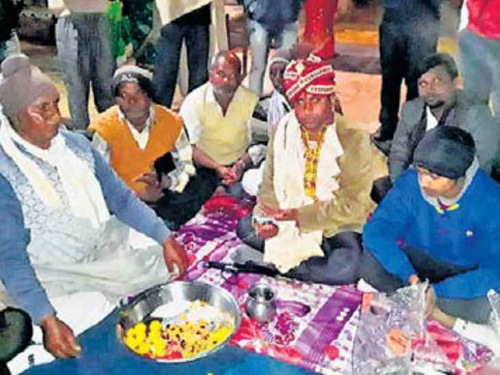 Read more about the article बेटी की शादी से एक दिन पहले पता चला दूल्हा दो बच्चों का बाप हैं, परिजनों ने रिश्ता तोड़ा, करवाई दूसरे युवक से शादी
