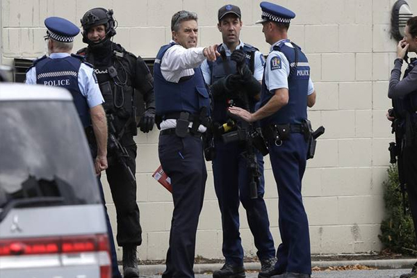 You are currently viewing न्‍यूजीलैंडः क्राइस्टचर्च शहर में आतंकी हमले के बाद 9 भारतीय लापता, अब तक 49 लोगों की मौत