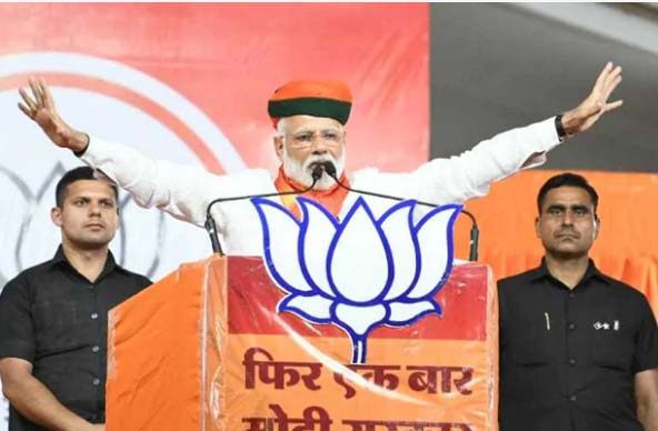 Read more about the article चुनावी जनसभा के दौरान मोदी बोले- मेरी जाति….  इसलिए मैंने गरीबी के खिलाफ बगावत की