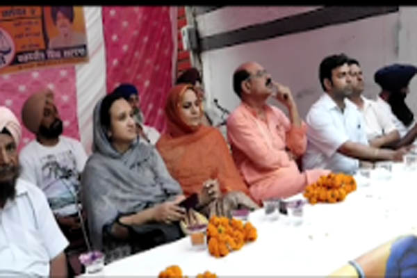 Read more about the article ਬੂਟਾ ਮੰਡੀ ਵਿਚ ਡਾ. ਅਟਵਾਲ ਦੇ ਹੱਕ ਚ ਭਰਵੀਂ ਮੀਟਿੰਗ