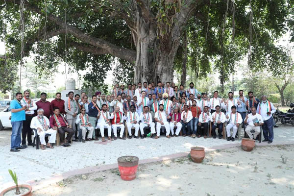 Read more about the article कांग्रेस देश के 25 करोड़ गरीबों के खाते में 72 -72 हजार रूपये हर साल जमा कराने के लिए कृतसंकल्प