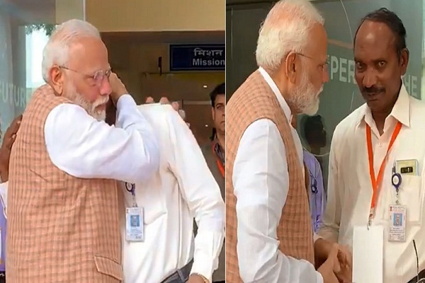 You are currently viewing जब निराश इसरो प्रमुख पीएम मोदी को गले लगाकर फूट-फूट कर रोए, क्या आपने देखा Video?