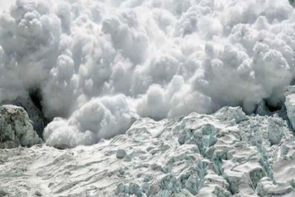 You are currently viewing सियाचिन ग्लेशियर में आए हिमस्खलन में पंजाब में तीन जवान हुए शहीद