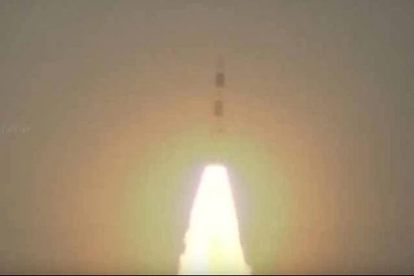 You are currently viewing इसरो ने अंतरिक्ष के लिए लॉन्च किया दुनिया का सबसे ताकतवर मिलिट्री सैटेलाइट कैमरा -कार्टोसैट-3