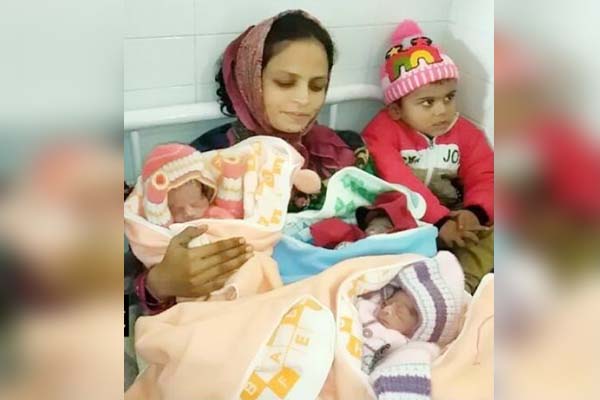 You are currently viewing होशिरयारः महिला ने एक साथ तीन बच्चों को दिया जन्म, देखें पहली तस्वीर