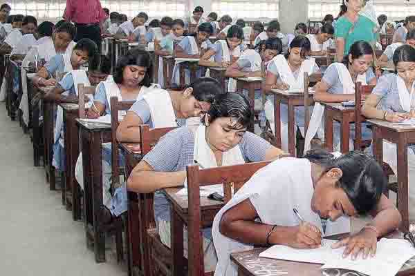 Read more about the article विद्यार्थी ध्यान दें: कोरोना के मामलों में बढोतरी को लेकर पंजाब में बोर्ड परीक्षाएं स्थगित, अब इस तारीख से शुरू होंगे Exams
