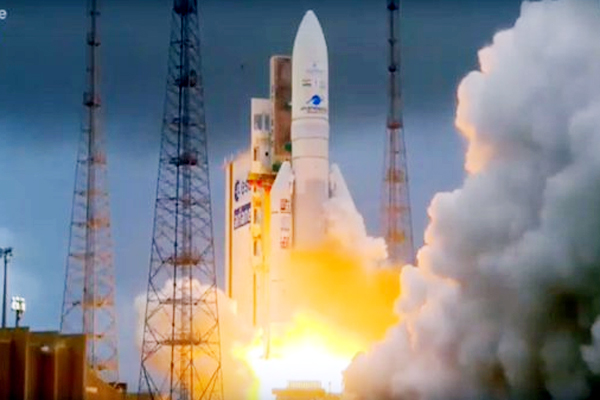 You are currently viewing ISRO का साल 2020 का पहला मिशन कंप्लीट, सफलतापूर्वक लॉन्च हुआ सैटेलाइट GSAT-30, इस काम में होगा मददगार