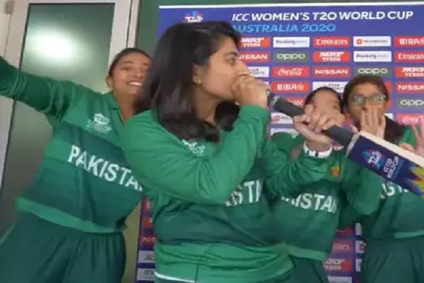 Read more about the article VIDEO: फैन्स को पसंद नहीं आया पाकिस्तानी महिला टीम का डांस, किसी ने कहा चुड़ैल तो किसी ने…