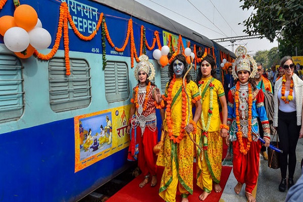 You are currently viewing श्रीराम भक्तों के लिए भारतीय रेलवे का बड़ा तोहफा, अयोध्या से रामेश्वर तक के तीर्थ स्थलों के कराएगी दर्शन