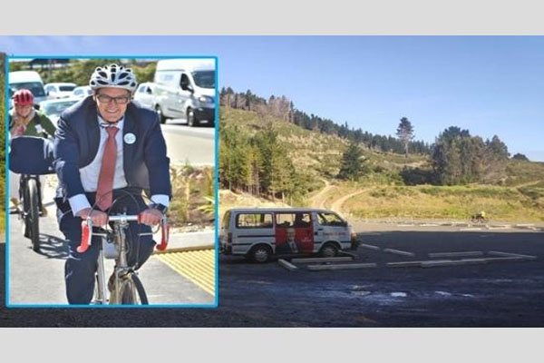 You are currently viewing न्यूजीलैंड के स्वास्थ्य मंत्री को बीच पर साइकिल चलाना पड़ा महंगा, देना पड़ा इस्तीफा