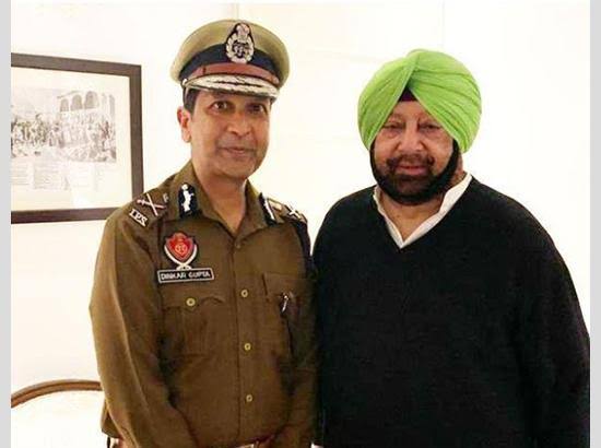 Read more about the article हाईकोर्ट का बड़ा फैसला, दिनकर गुप्ता बने रहेंगे DGP,  IPS अधिकारी मोहम्मद मुस्तफा को बड़ा झटका