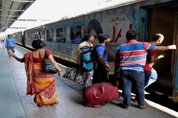 Read more about the article Good News: यात्रियों के लिए रेलवे लाई बड़ी सौगात, होली से पहले शुरू हो रही हैं ये 11 ट्रेन