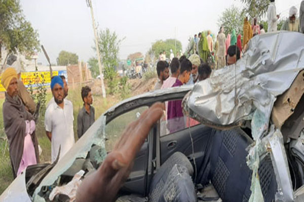 Read more about the article पंजाब में सुबह-सुबह भयानक हादसा, कार की पेड़ से हुई टक्कर में चार लोगों की दर्दनाक मौत