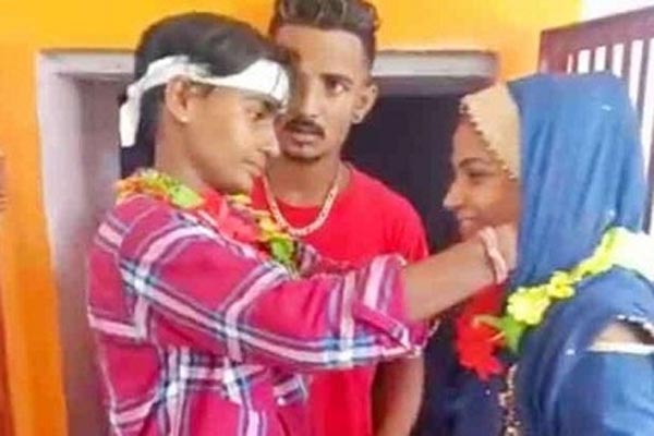 Read more about the article लुधियाना में 2 चचेरी बहनों ने रचाई शादी, भाई ने किया कन्यादान- लड़कियों के परिवार ने जताया ऐतराज