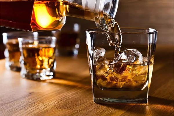 Read more about the article शराब के शौकीनों के लिए Good News: पंजाब में नई आबकारी नीति को कैबिनेट की मंजूरी, बीयर और अंग्रेजी शराब होगी सस्ती