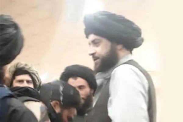 Read more about the article जिस खूंखार आतंकी ने रची थी कंधार प्लेन हाईजैक की साजिश, अब तालिबान ने ऐसे मास्टरमाइंड आतंकी के बेटे मुल्ला मोहम्मद याकूब को बनाया रक्षा मंत्री…