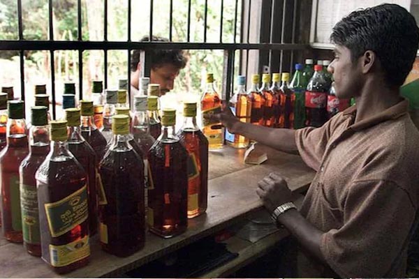 Read more about the article एक्शन में लुधियाना पुलिस, अब सोडा और पानी बेचने वाले शराब ठेकेदारों पर होगी सख्त कार्रवाई