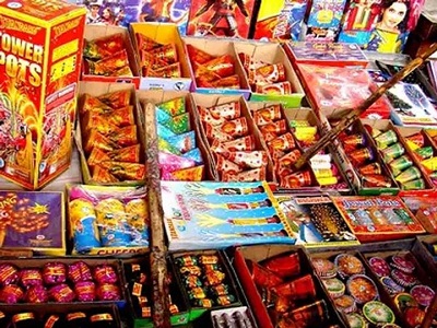 You are currently viewing पंजाब में पटाखे बेचने पर नहीं रहेगा प्रतिबंध, व्यापारियों को लिखित आदेश का इंतजार