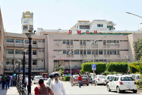 Read more about the article पटियाला के बाद DMC लुधियाना में कोरोना का महाविस्फोट, 41 विद्यार्थी मिले संक्रमित