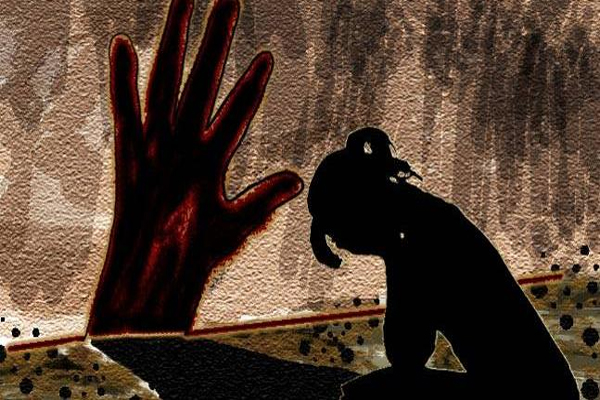 Read more about the article फगवाड़ा में इंसानियत शर्मसार: पिता ने अपनी ही 11 वर्षीय बेटी से किया रेप, बच्ची को डराने के लिए मां को जान से मारने की दी धमकी