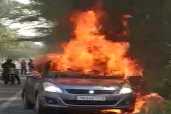 Read more about the article पंजाब में चलती कार में लगी भयानक आग, खालसा ट्रेडिंग कंपनी के मालिक की मौके पर मौत