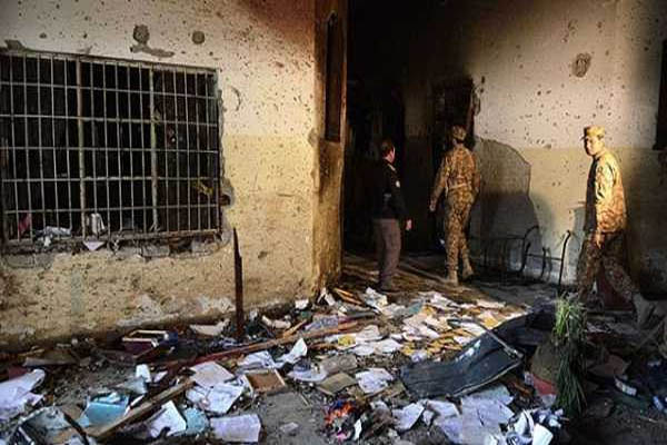 Read more about the article मस्जिदों पर IS बरसा रहे बम, बच्चों समेत 40 से अधिक लोगों की मौत