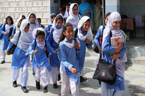 Read more about the article पंजाब में आज से स्कूलों के समय में हुआ बदलाव, जानें कब खुलेंगे और कब होगी छुट्टी
