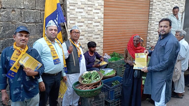 Read more about the article जालंधर सैंट्रल के विधायक रमन अरोड़ा की टीम पहुँची गुजरात, घर-घर जाकर मांगे वोट