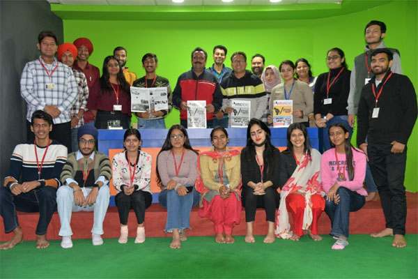 Read more about the article DAV यूनिवर्सिटी के पत्रकारिता एवं जनसंचार विभाग ने किया गेस्ट लेक्चर का आयोजन