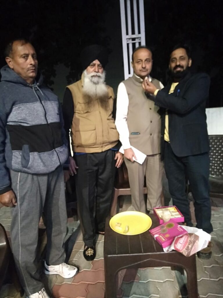 Read more about the article पूर्व MLA राजिंदर बेरी के प्रधान बनने पर कार्यकर्ताओ में बढ़ा उत्साह, कांग्रेस नेता उमेश कुमार बोले – राजिंदर बेरी के नेतृत्व में कांग्रेस पार्टी नगर निगम चुनावों में दर्ज करेगी बड़ी जीत
