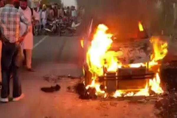 Read more about the article पंजाब में चलती कार बनी आग का गोला, चार वर्षीय बच्ची की दर्दनाक मौत
