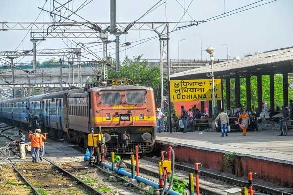 You are currently viewing लुधियाना को मिलने जा रहा बड़ा तोहफा! करोड़ों की लागत से बनेगा ‘स्मार्ट रेलवे स्टेशन’