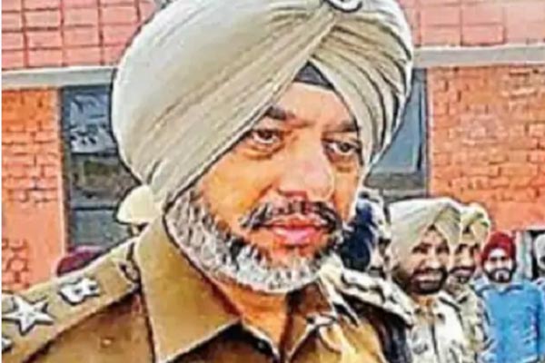 Read more about the article PPS अफसर राजजीत सिंह की मुश्किलें बढ़ी, विजिलेंस के पास पेश नहीं होने पर लुकआउट नोटिस जारी