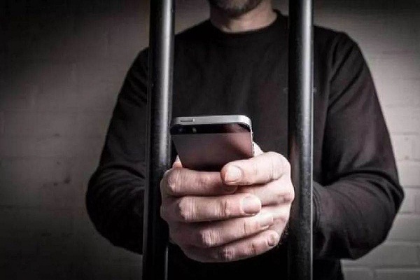 Read more about the article लुधियाना जेल में चैकिंग के दौरान 7 मोबाइल फोन और 35 नशीली गोलियां बरामद