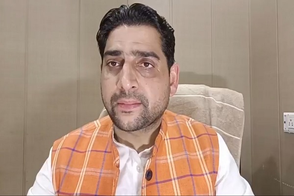 Read more about the article बड़ी खबर: BJP में गए शीतल अंगुराल का बड़ा यू-टर्न, इस्तीफा वापस लेने पहुंचे स्पीकर के पास; बोले- धक्का हुआ तो HC जाऊंगा