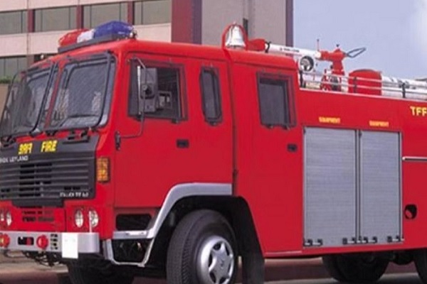 You are currently viewing चंडीगढ़ PGI के EYE सेंटर में लगी आग, फायर ब्रिगेड की गाड़ियां मौके पर पहुंची