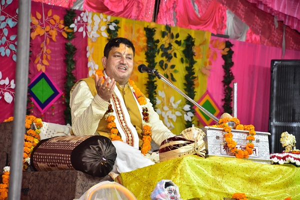 Read more about the article जालंधर में श्री दुर्गा मंदिर प्रबंधक कमेटी ने किया गोवर्धन पूजन, विभिन्न प्रकार के व्यंजनों के लगाए गए छपन्न भोग