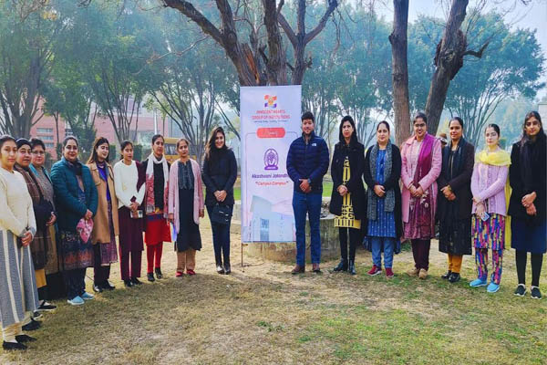 You are currently viewing Innocent Hearts ग्रुप ऑफ़ इंस्टीट्यूशंस ने आकाशवाणी जालंधर का कैम्पस में किया स्वागत