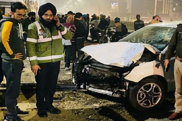 Read more about the article जालंधर में कार और बुलेट की टक्कर में एक युवक की मौत, दूसरे की हालत गंभीर; जानें कैसे हुई ये अनहोनी