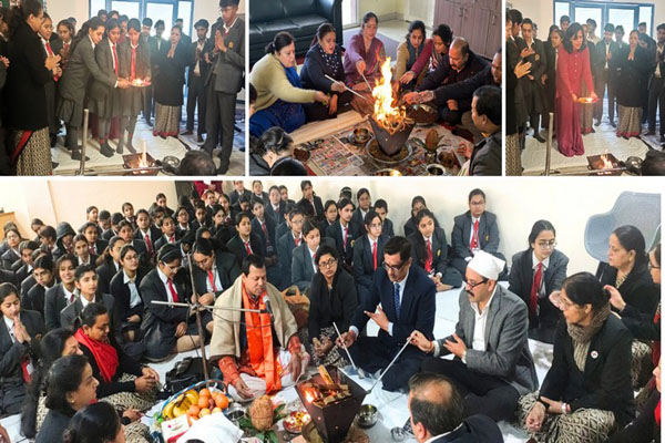 Read more about the article Innocent Hearts में आगामी बोर्ड परीक्षाओं को लेकर 12वीं कक्षा के छात्रों के लिए हवन समारोह का आयोजन
