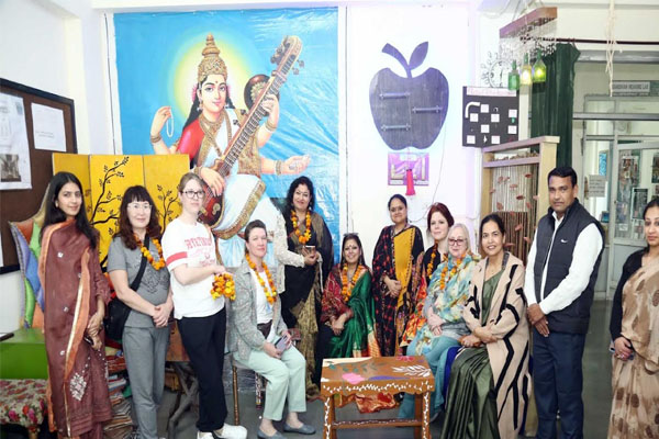 Read more about the article HMV में दो दिवसीय आर्ट इको 2024 विषय पर अंतरर्राष्ट्रीय वर्कशाप का आयोजन