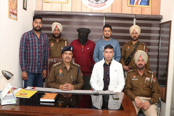 You are currently viewing नशा तस्करी के खिलाफ जालंधर पुलिस का एक्शन, 1 किलो अफीम समेत तस्कर काबू