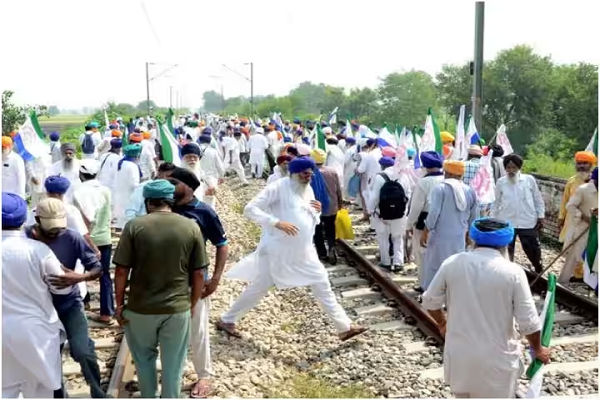 Read more about the article किसानों का ‘रेल रोको आंदोलन’ आज, थम जाएंगे ट्रेनों के पहिए; जानें किन रूट्स पर पड़ेगा असर