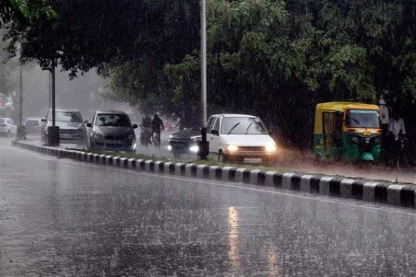You are currently viewing Weather Udpate: पंजाब समेत इन राज्यों में मौसम विभाग ने जताई बारिश की आशंका, 23 शहरों में खराब रहेगा मौसम