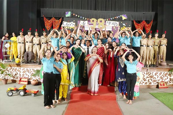 Read more about the article HMV कॉलेजिएट स्कूल में जश्न-ए-बैसाखी का आयोजन, छात्राओं में दिखा भारी उत्साह