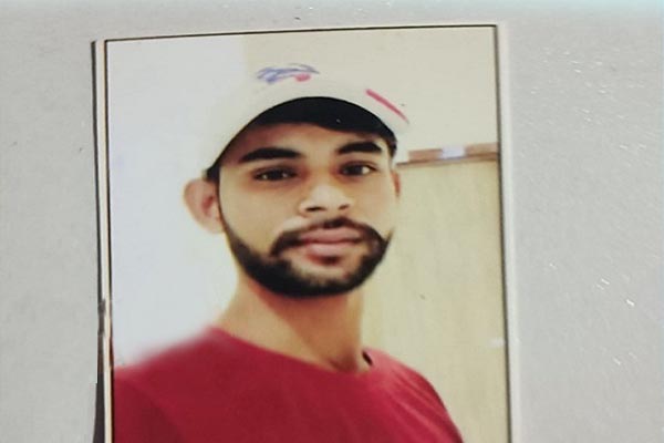 You are currently viewing पंजाब में दुकान पर काम कर रहे 22 वर्षीय युवक की करंट लगने से मौत, पीछे छोड़ गया 6 माह का बच्चा