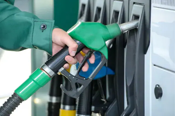Read more about the article पंजाब के लोगों के लिए राहत भरी खबर! पेट्रोल-डीजल हुआ सस्ता, जानें नए रेट