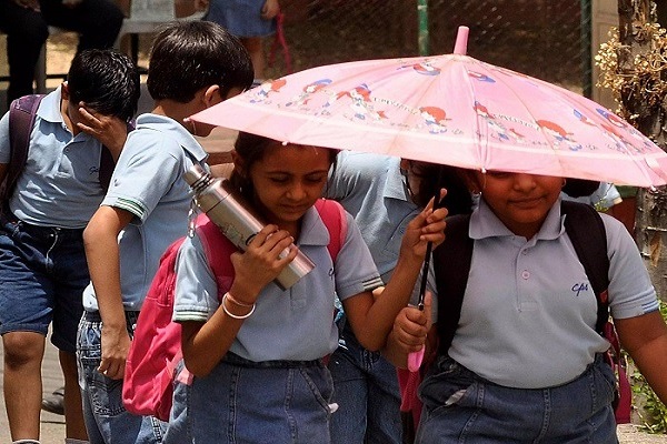 Read more about the article पंजाब में गर्मी से बचने के लिए स्कूलों को जारी की गई एडवाइजरी, दिए गए ये खास निर्देश