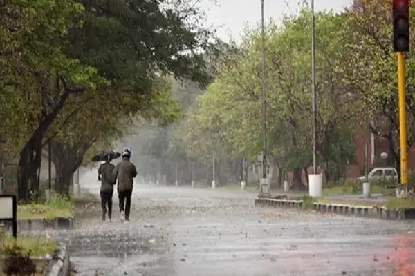 Read more about the article पंजाब में चल रही तेज हवाएं, 7 डिग्री तक गिरा पारा, मौसम विभाग ने की भारी बारिश की भविष्यवाणी